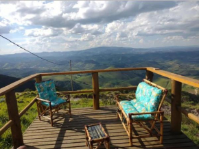 Cabana rústica, alto da montanha com vista Única